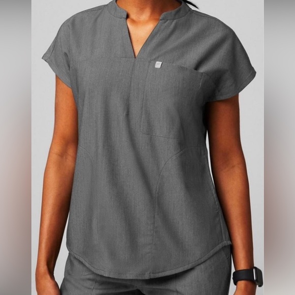 Fabletics Other - Fabletics scrub set